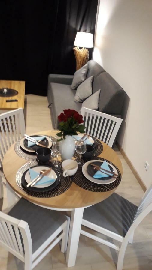 Apartament Oliwka Z Prywatnym Miejscem Postojowym Kołobrzeg Exteriör bild