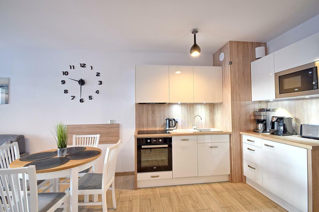 Apartament Oliwka Z Prywatnym Miejscem Postojowym Kołobrzeg Exteriör bild