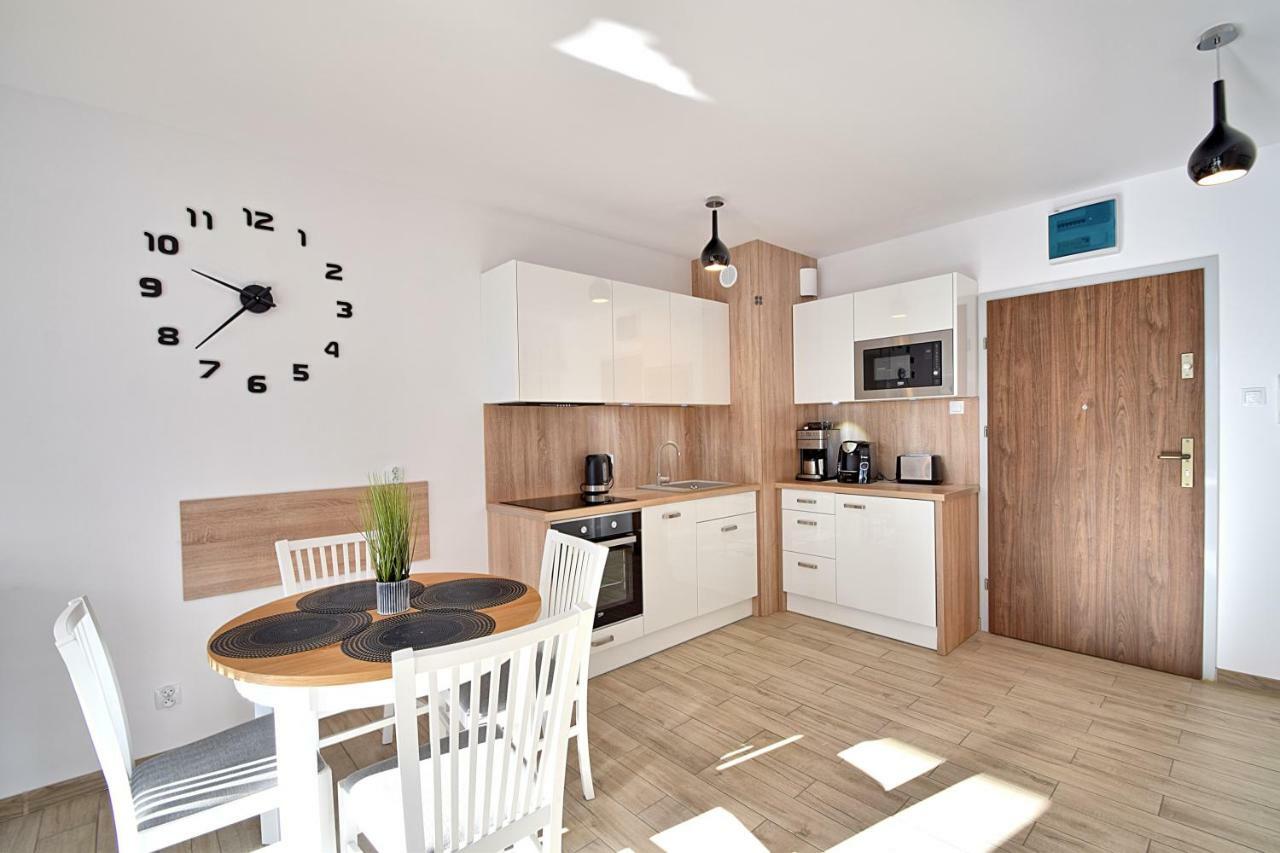Apartament Oliwka Z Prywatnym Miejscem Postojowym Kołobrzeg Exteriör bild